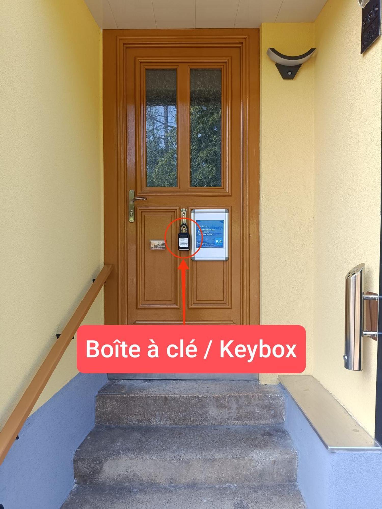 * Rez De Chaussée Frontière Suisse *